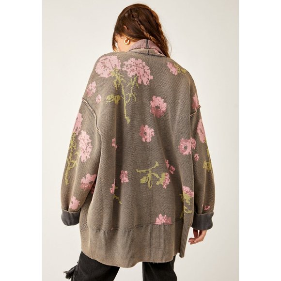 FREE PEOPLE Chamomile Pattern Cardi / Pink and Grey Combo Oversized Size Small - Picture 8 of 17
